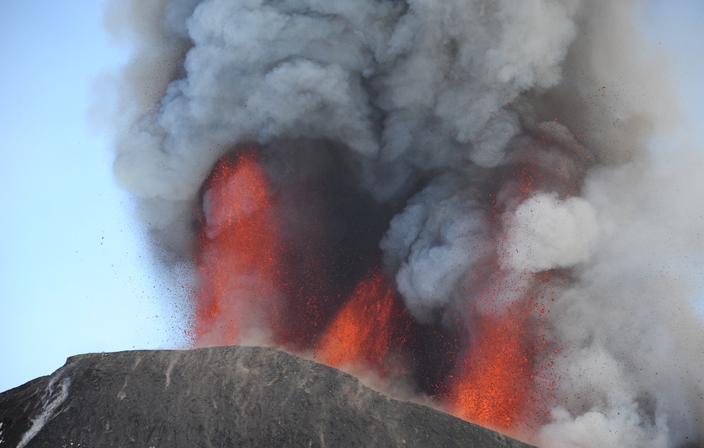 Etna Eruzione